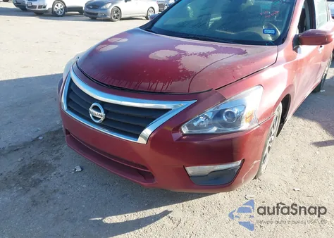 2015 Nissan Altima 2.5 S из США, поврежденный, VIN 1N4AL3AP1FN911383
